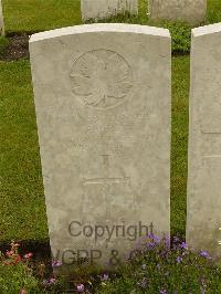 Etaples Military Cemetery - Parrett, George